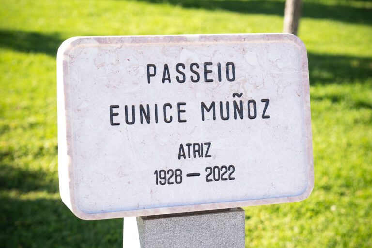 Eunice Muñoz homenageada com passeio pedonal em Lisboa
