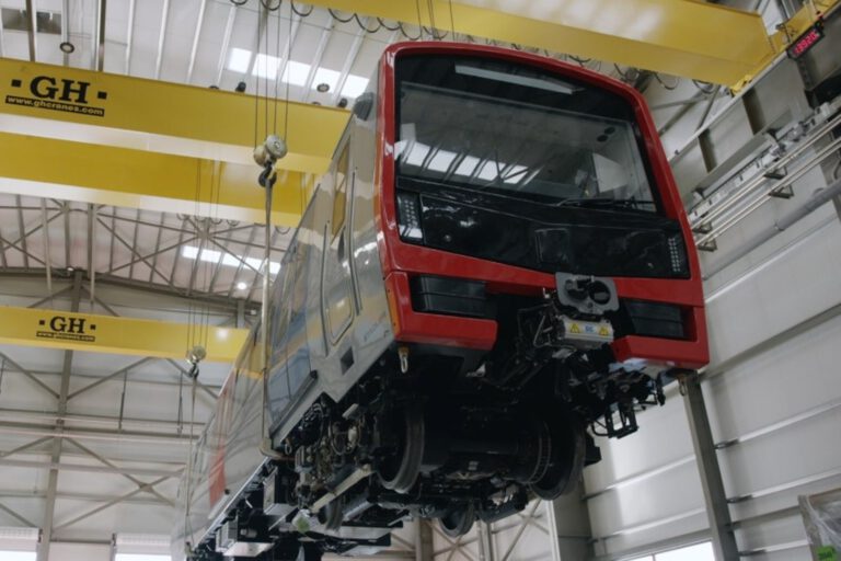 Metro de Lisboa terá novas carruagens a circular em 2025
